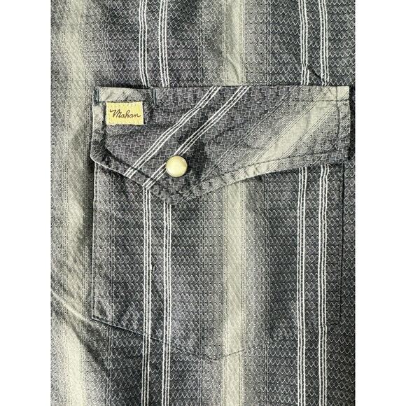 Larry Mahan Men's Long Sleeve Pearl Snap Gray Striped Dress Shirt - Size L - Picture 4 of 4